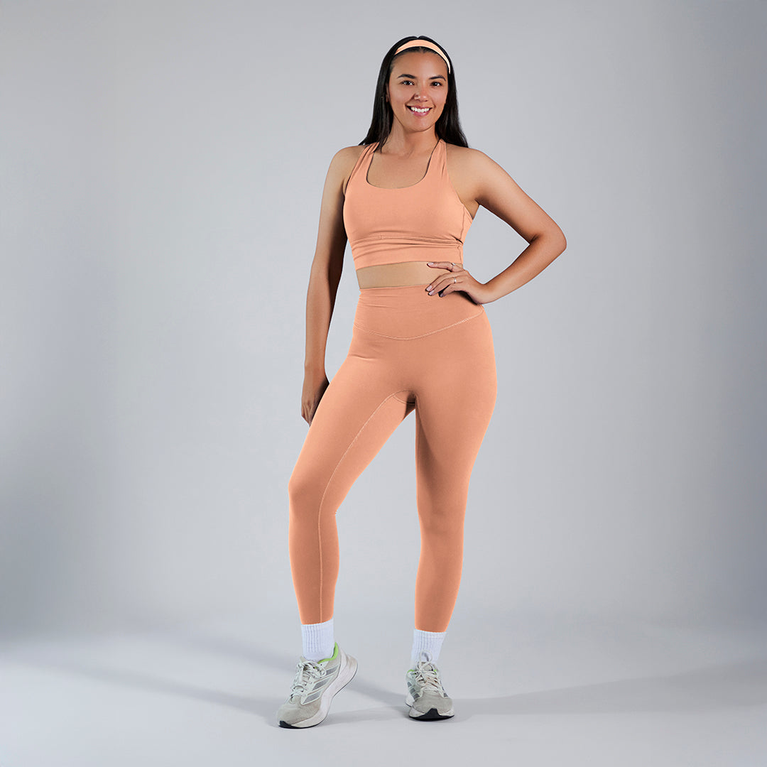 Conjunto deportivo top y legging cintura alta café claro