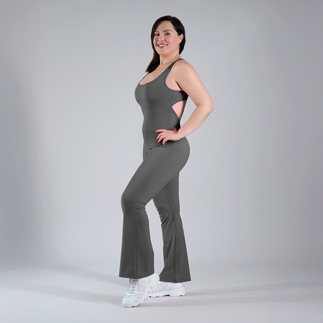 Jumpsuit deportivo acampanado gris