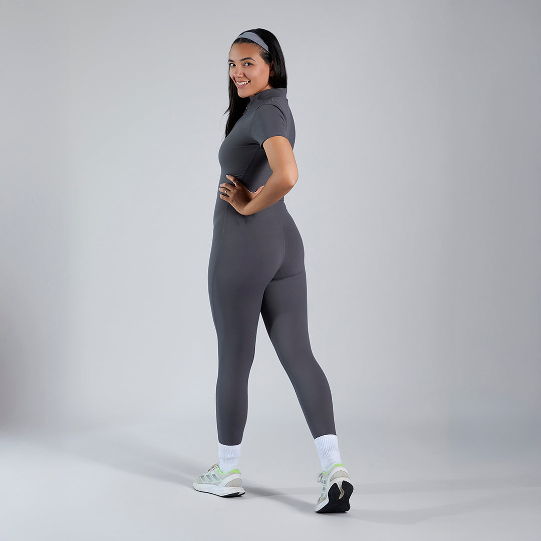 Jumpsuit deportivo manga corta gris