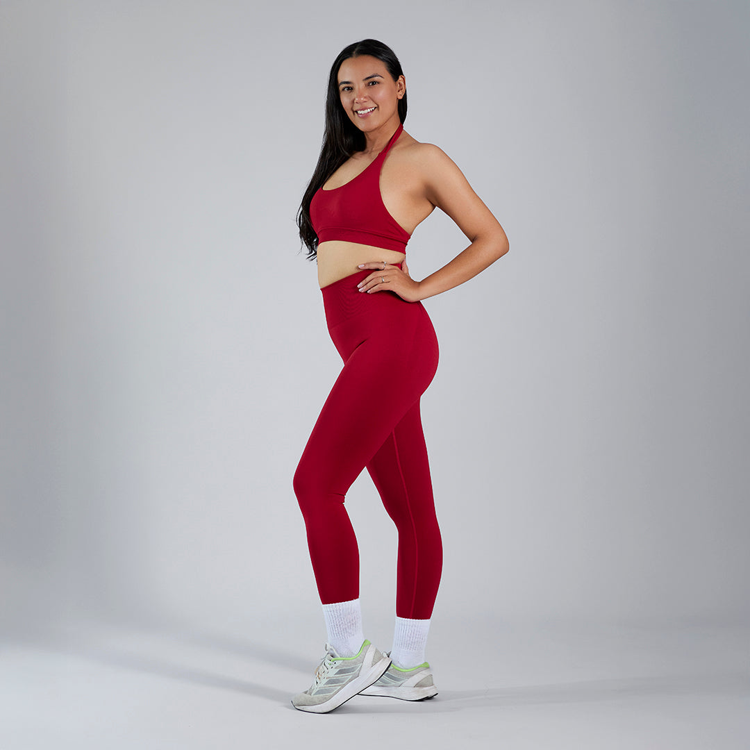 Conjunto deportivo top haiter y legging pushup con corte en V rojo
