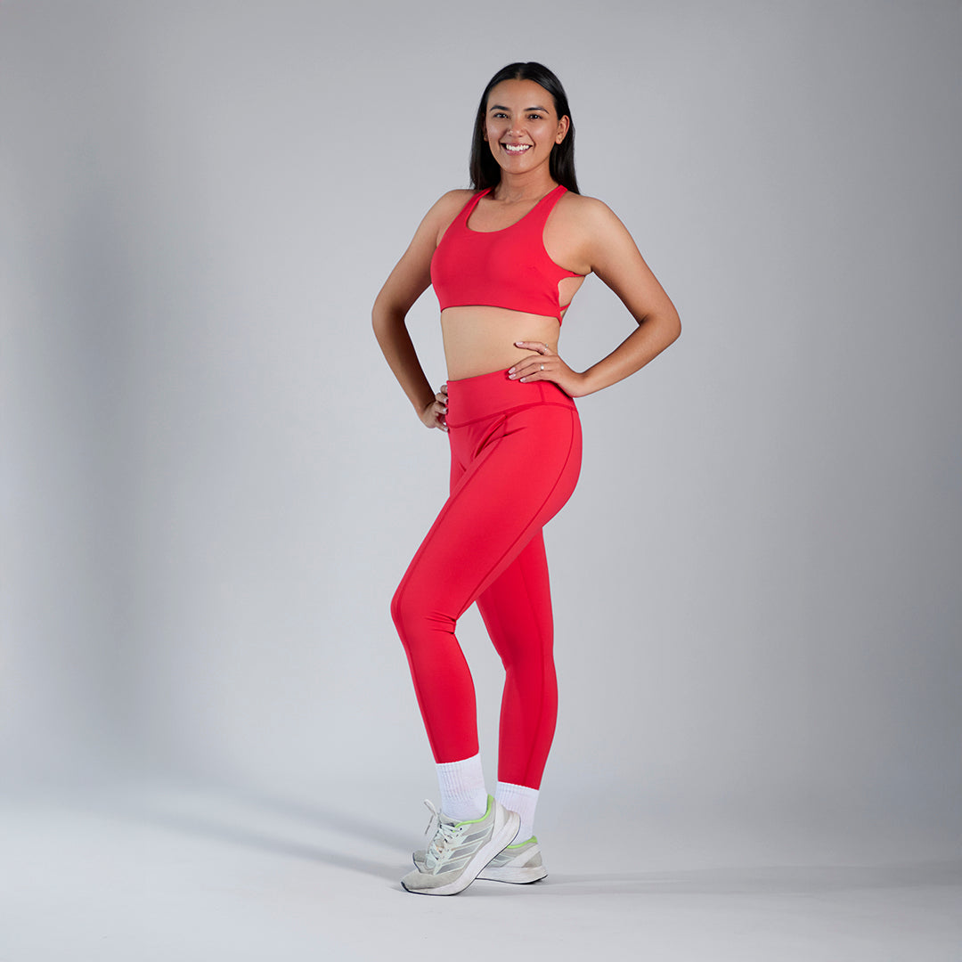 Conjunto deportivo top con tiras en espalda y legging entubado pushup rojo