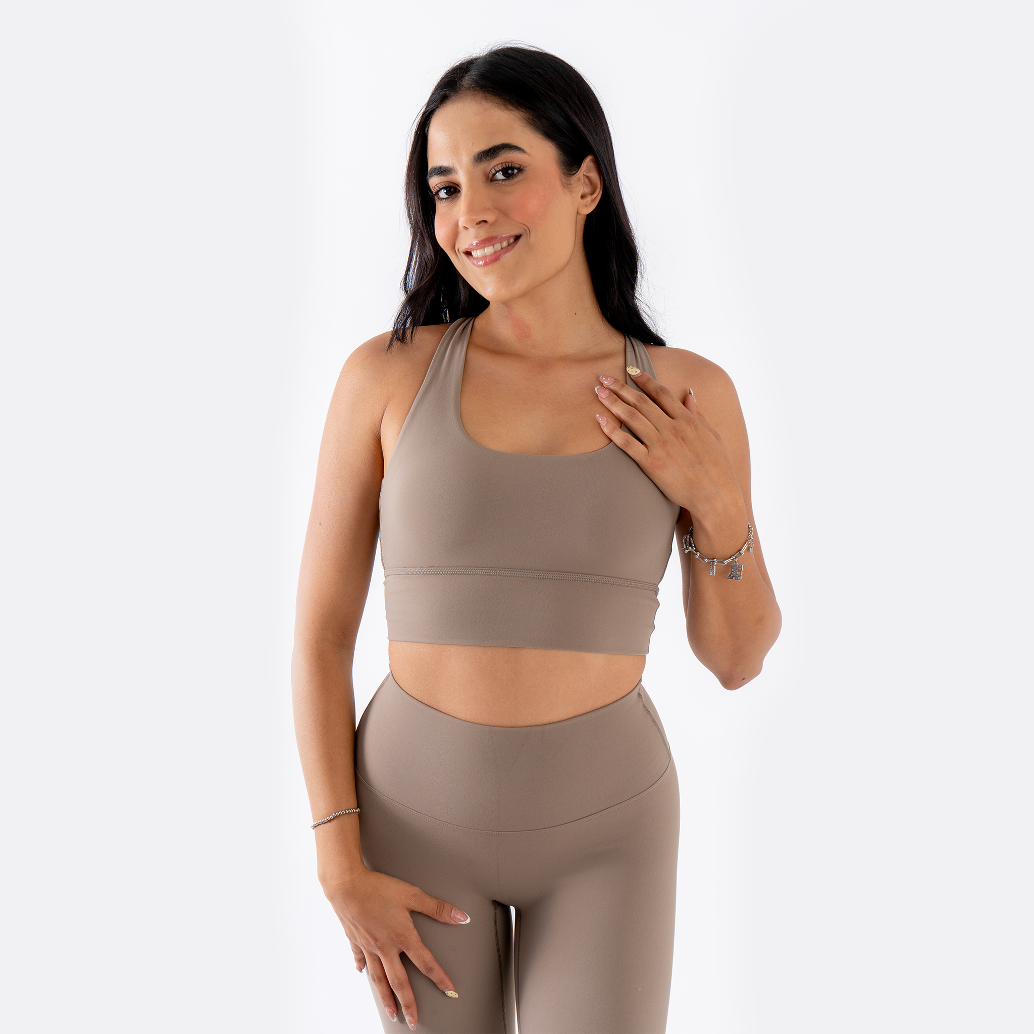 Conjunto deportivo top y legging cintura alta nude