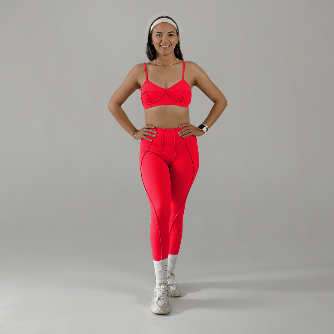 Conjunto deportivo top escote corazón y legging entubado rojo