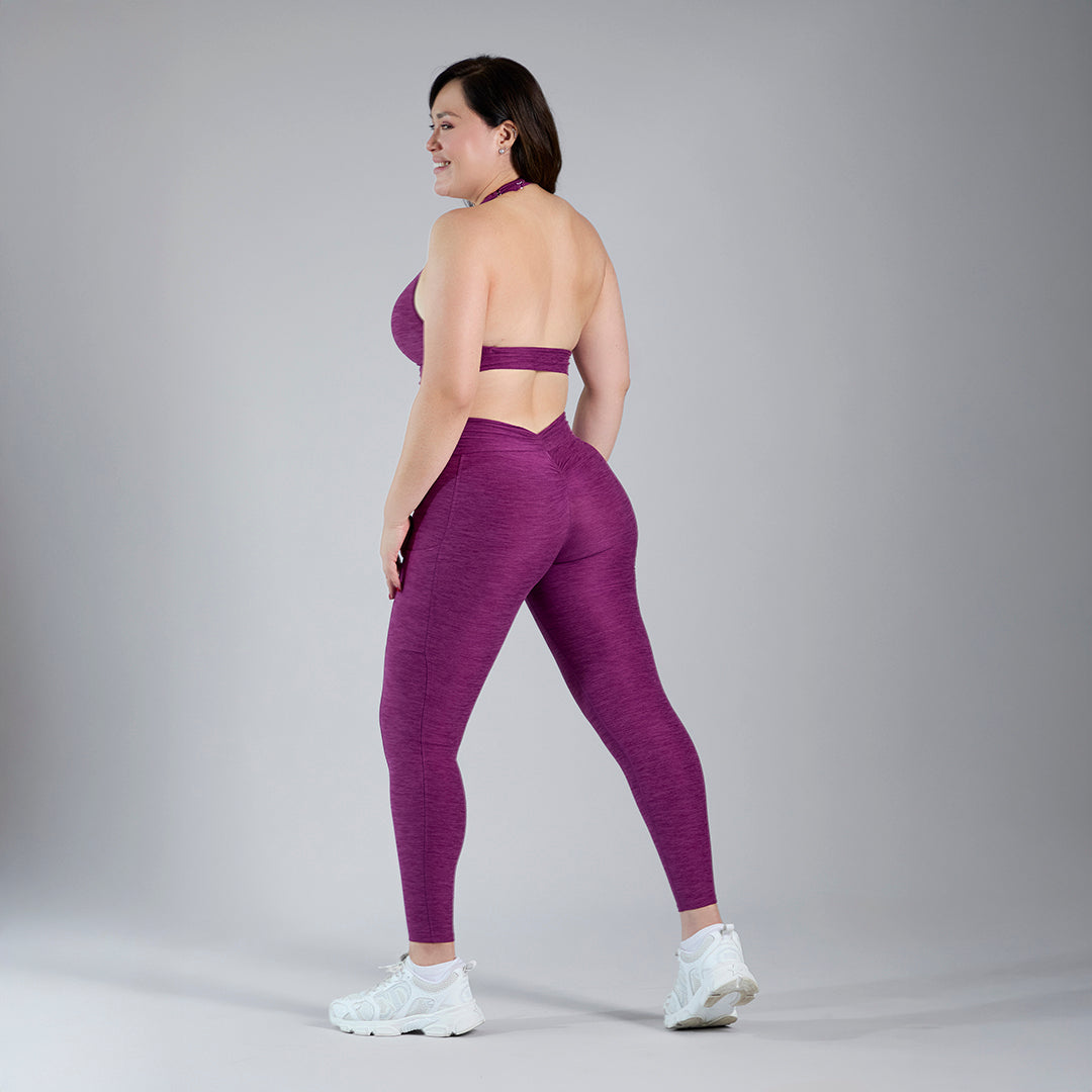 Conjunto deportivo top haiter y legging entubado con pushup morado