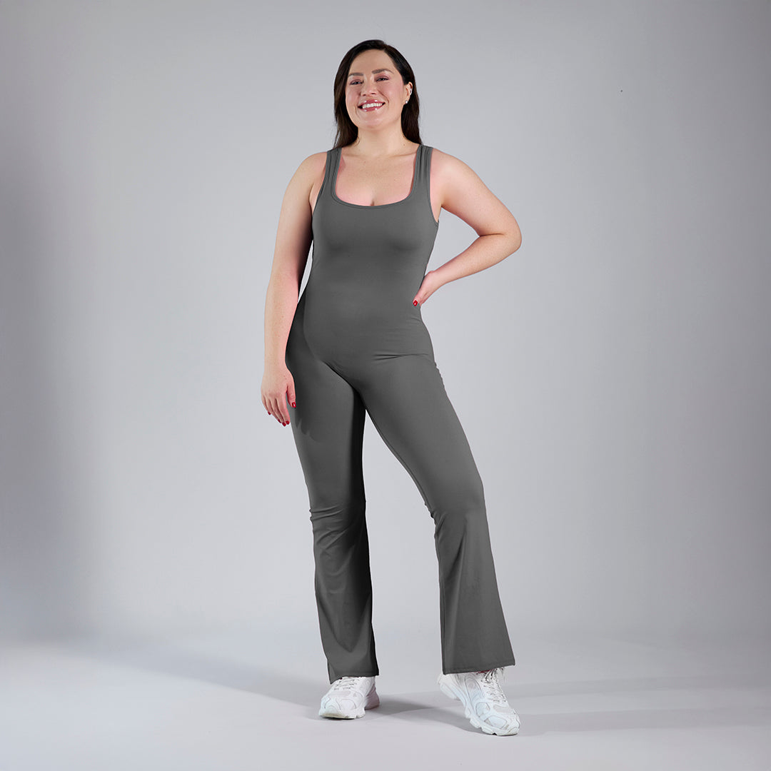 Jumpsuit deportivo acampanado gris