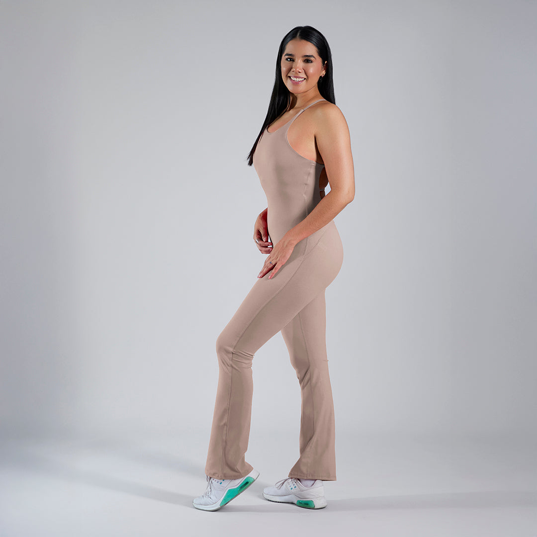 Jumpsuit deportivo pushup acampanado nude