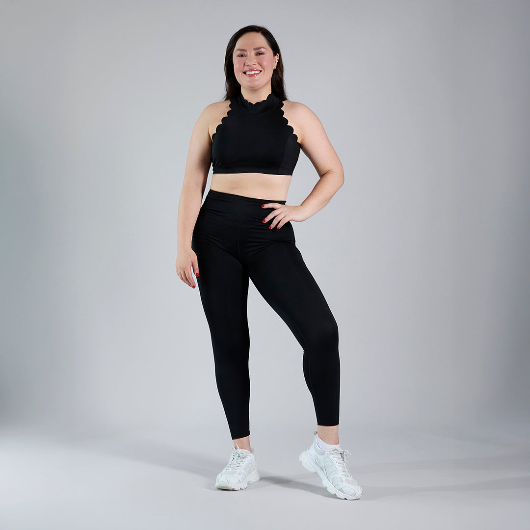 Conjunto deportivo croptop y legging negro