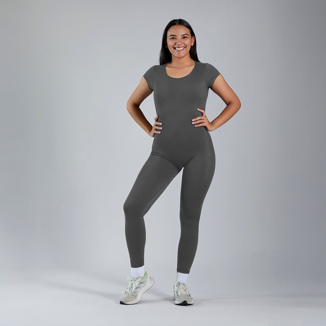 Jumpsuit deportivo entubado gris