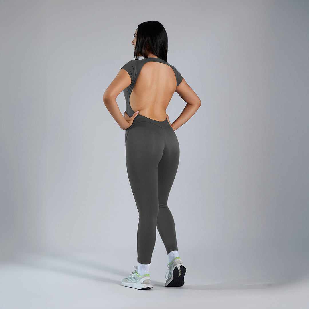 Jumpsuit deportivo entubado gris