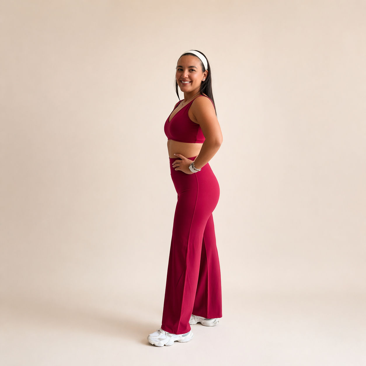 Conjunto deportivo top con tirantes gruesos y legging wide leg rojo
